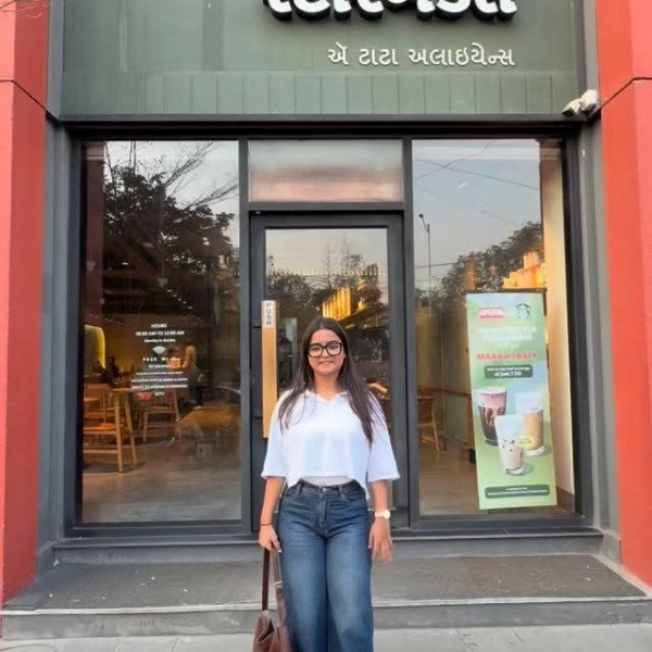 livingwith._divyaa photo