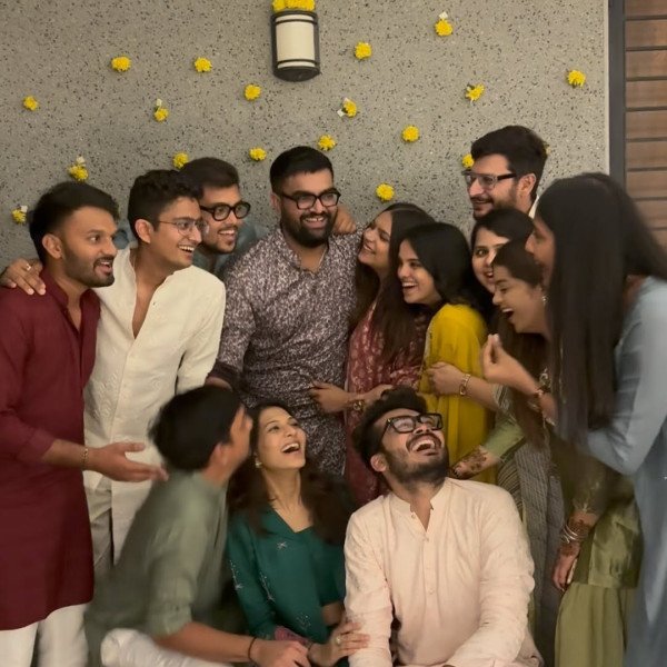 officialriya_jain photo